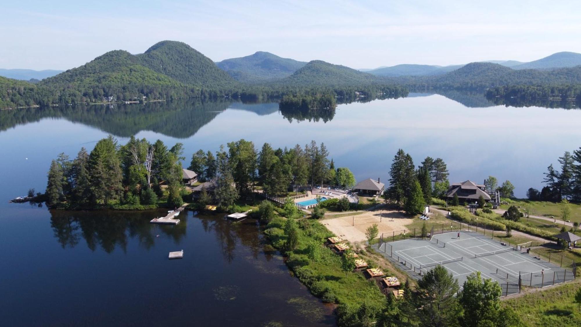 Lakefront Mountain View - Resort Loft Lac-Superieur Buitenkant foto