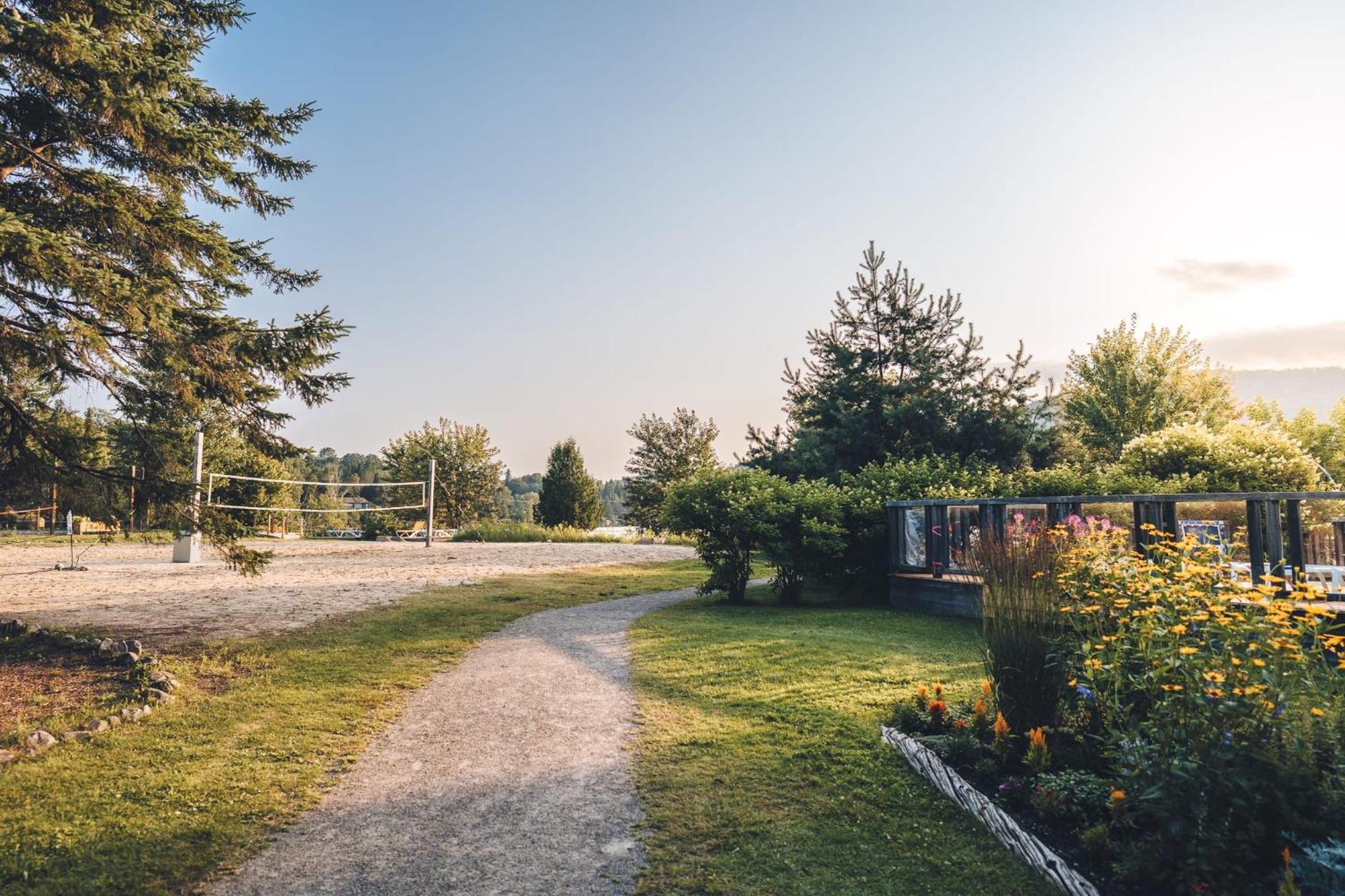 Lakefront Mountain View - Resort Loft Lac-Superieur Buitenkant foto